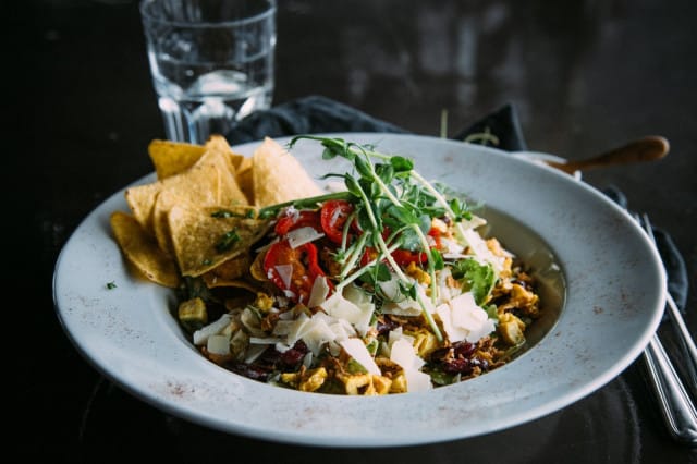 Kulmiksen salaatit vievät taatusti nälän.