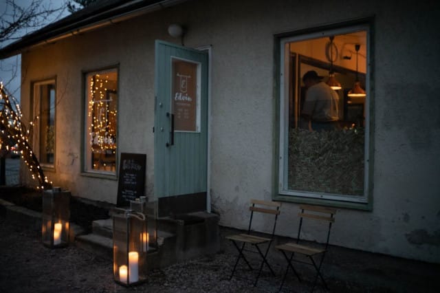 Edvin Pizza Napoletana sijaitsee sympaattisessa 60 neliön rakennuksessa.