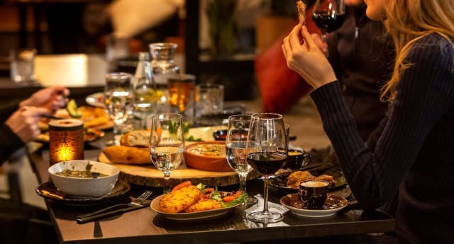 Rionissa kannattaa Karjulan mukaan tilata enemmän kuin vähemmän.