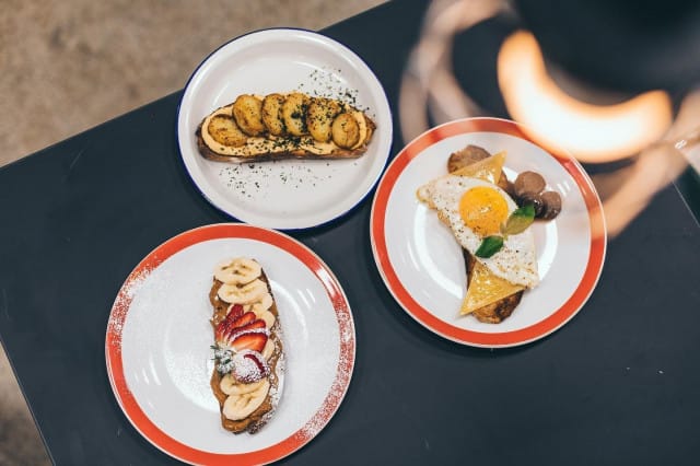 Kaapelitehtaan Konttorin "Känttyjä" on tarjolla kolmea erilaista.