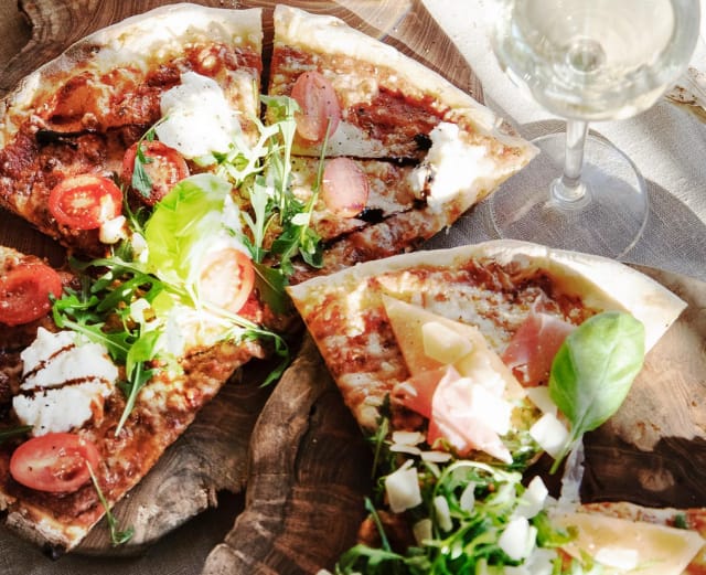 Piilosta saa italialaisia herkkuja, kuten pizzaa.