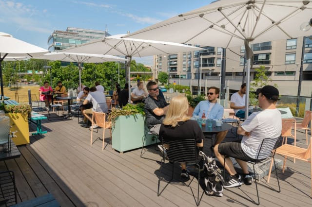 Mortonin kattoterassille voit lähteä niin yksi, kaksin kuin porukalla.