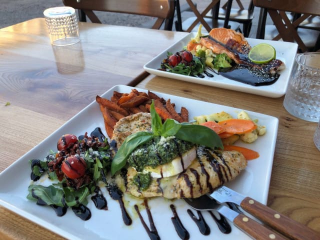 Che Buonon annoksista ei jää nälkä.