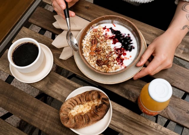 We Got This -kahvilasta saa muun muassa aamupalaa ja supersuosittuja karjalanpiirakoita.