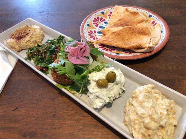 Meze Special on yksi SYÖ!-viikkojen kympin annoksista.