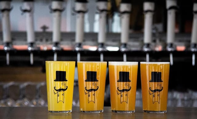 Barski on keskittynyt pastry sour -hapanoluisiin.