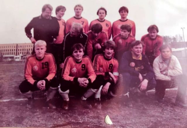 Jespin ensimmäinen joukkuekuva - Ei tunnistetietoja