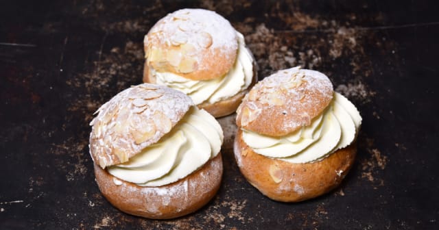 Kanniston leipomosta saa perinteisten laskiaispullien lisäksi myös eksoottisempia herkkuja.