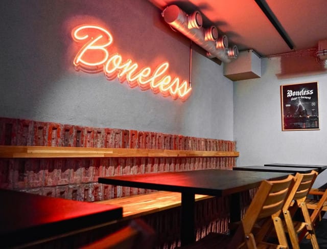 Boneless Ullanlinna avasi ovensa viime vuoden lopulla.