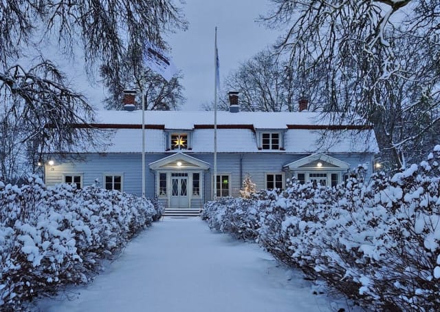 Talvinen Wohls Gård huokuu tunnelmaa.