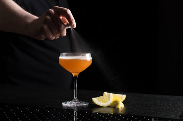 Huippucocktailit ovat tärkeä osa Emoa.