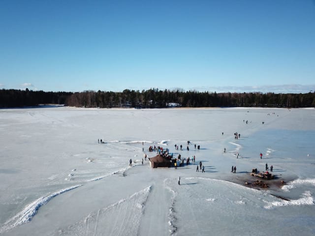 Pop up -latukahvila tarjoaa aktiviteettia hiihtolomalaisille.