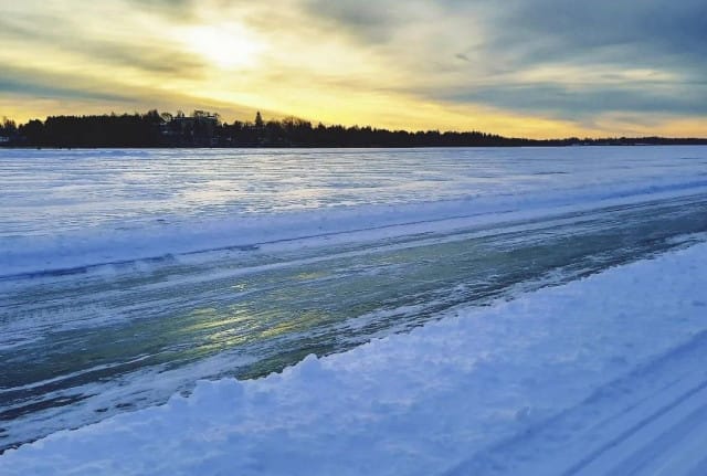 Kallio-Kuninkalan latukahvila palvelee myös retkiluistelijoita.