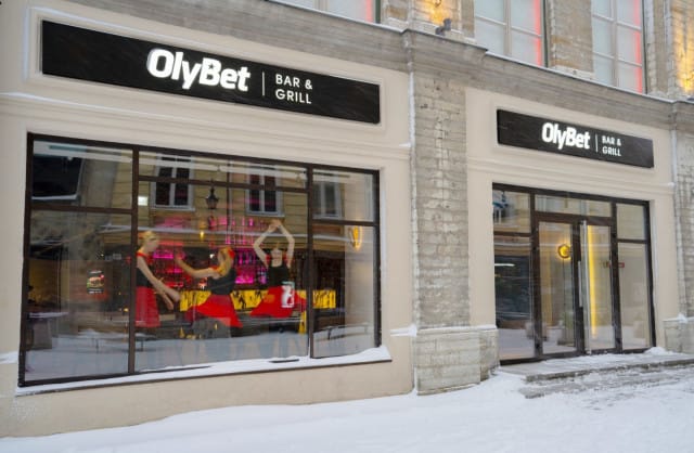 OlyBet sijaitsee keskeisellä paikalla Harjukadulla.