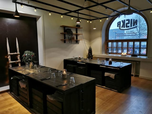 Pun Niska sijaitsee Kristiinankadulla.