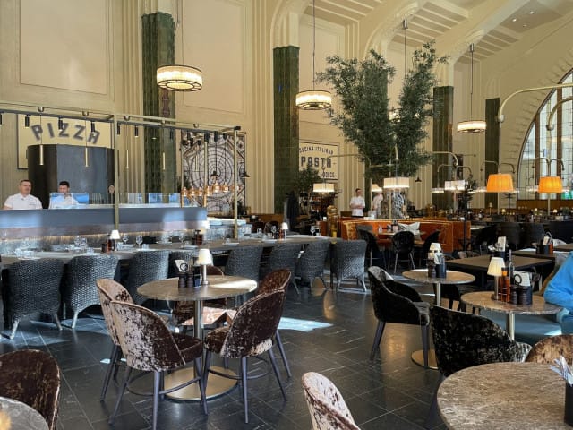 Pizzauuni on Olivian keskiössä.