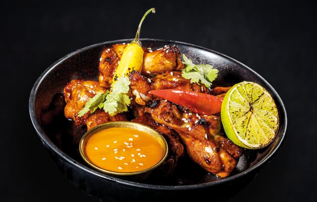 Wingsit sopivat hyvin kisakatsomoon.