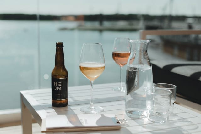 Merellisissä maisemissa sijaitseva Hjem on todella vierailemisen arvoinen ravintola Vaasassa.