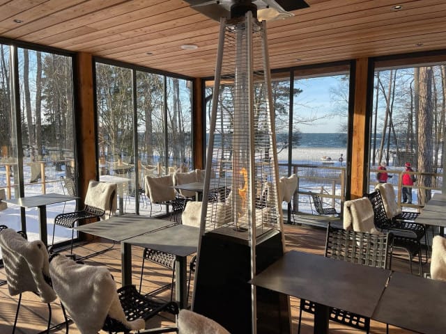 Paseo Cafe&Grill on tunnelmallinen talvisinkin