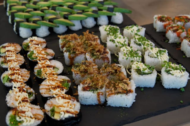 Sushia paikan päällä tai take awayna? Freeesh Sushissa onnistuu molemmat!