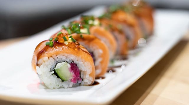 Sushilajitelma vai Spicy Bowl - kumpi on sinun valintasi?