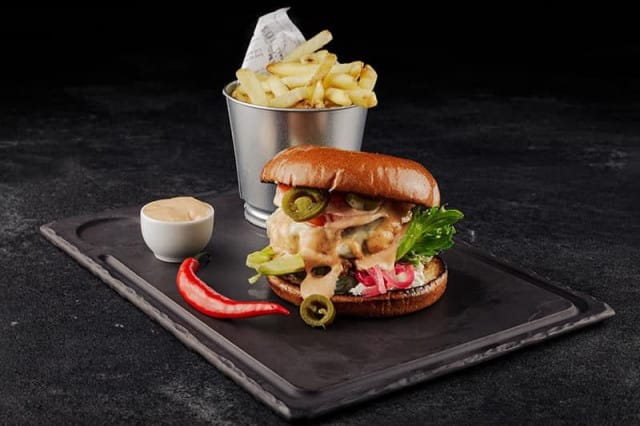 Fat Bull's Gastrohouse on kesäkuun SYÖ!-viikkojen kiinnostavin uutuusravintola.