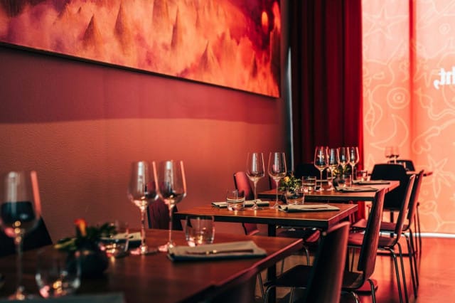 Ax Restaurant kannattaa kokea paitsi ruoan, myös uniikin miljöön vuoksi.