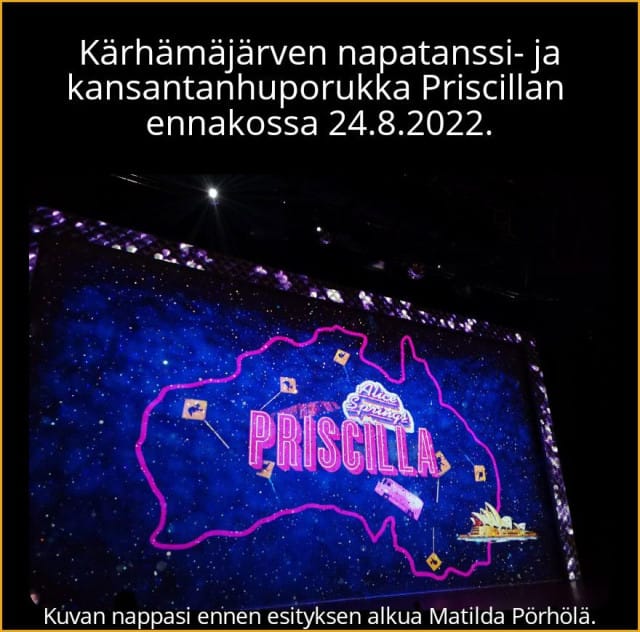 Lavastus ja valaistus rokkasivat hyvin yhteen.