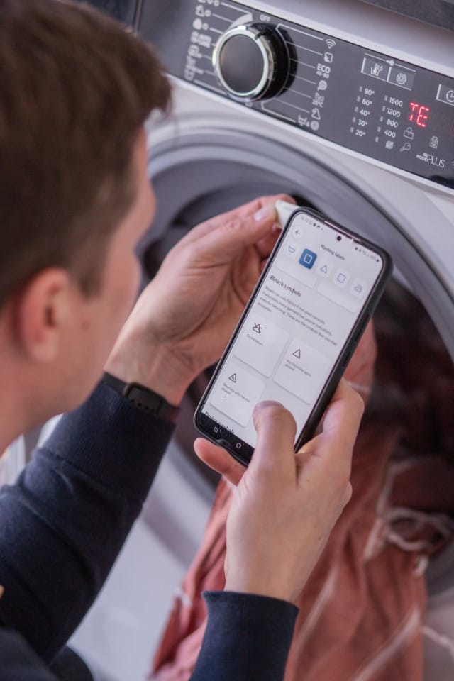 Kännykkä piippaa kun pyykit on pesty ja voin laittaa ne kuivumaan.