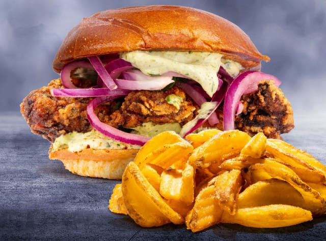 Naughtyn tarjousburgeri on saanut inspiraationsa Intiasta.