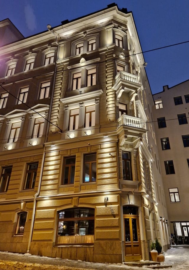 Yrjönkadulla sijaitsevan The Rookin rakennus on vähintäänkin näyttävä.