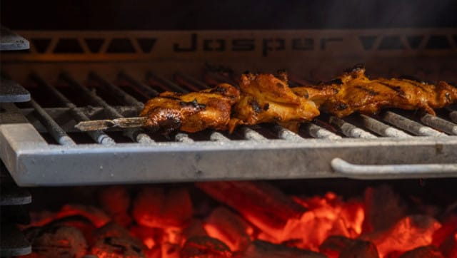 Beck'sin kanavarras kypsyy hiiligrillissä.