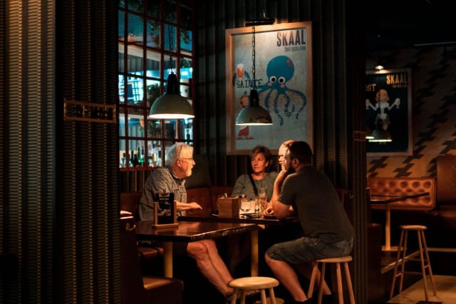 SKAALissa hyvä ruoka, laadukkaat juomat ja rento tunnelma kulkevat käsikädessä.