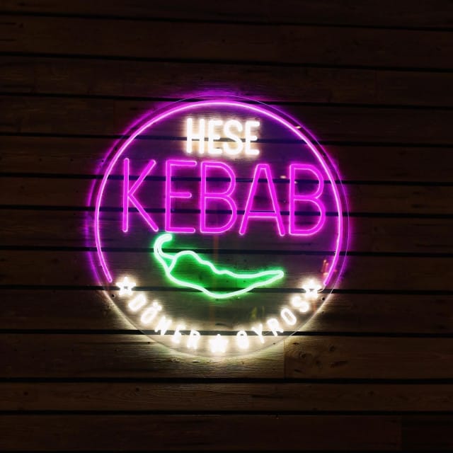 Döner HeseKebab ja Gyros -ravintola avasi 4.4. ovensa Turun keskustan Hansakorttelissa.