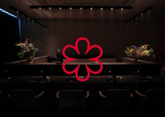 The Roomin  8-ruokalajin maistelumenu on inspiroitunut Kozeenin henkilökohtaisesta taustasta Lähi-idästä.