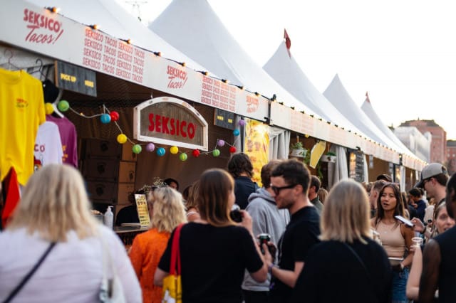 Korkeatasoiset ruoka-ja juomaelämykset ovat olennainen osa Flow Festivaaleja.