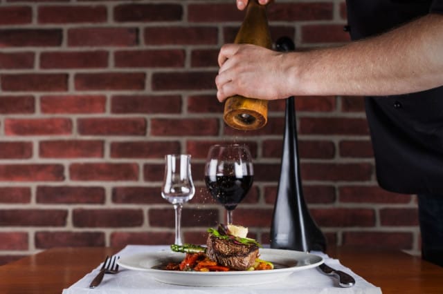 Base haluaa tarjota asiakkailleen tunnelmallisen ja onnistuneen nautinnon.