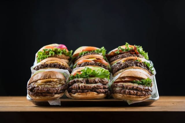 Friends & Brgrs käyttää  95 % kotimaisia raaka-aineita.