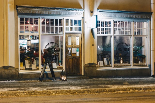 Kuzina Wine & Daily ylsi 2. sijalle Suomen parhaat ravintolat järjestykseen laittavassa TableOnline suosittelee -listauksessa.