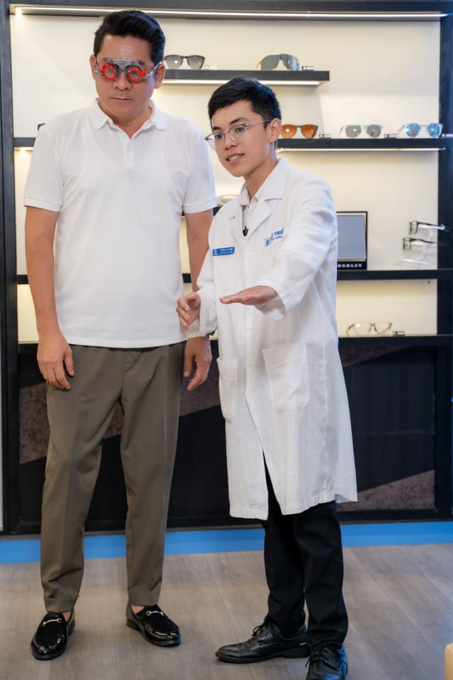 Tròng kính Essilor - Ảnh: 5