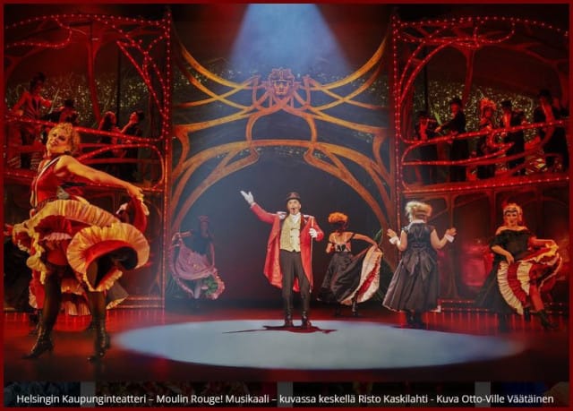 Teatterissakin valoisimmatkin tähdet ovat osa joukkuetta.