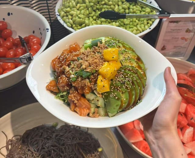 Nämä poke-bowlit ovat täynnä makua!