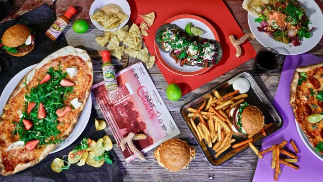 Kolme ravintolabrändiä = enemmän mahdollisuuksia SYÖdä!