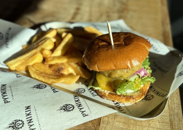 Pyynikin Smokehousen SYÖ!-tarjouksia ei kannata ohittaa!