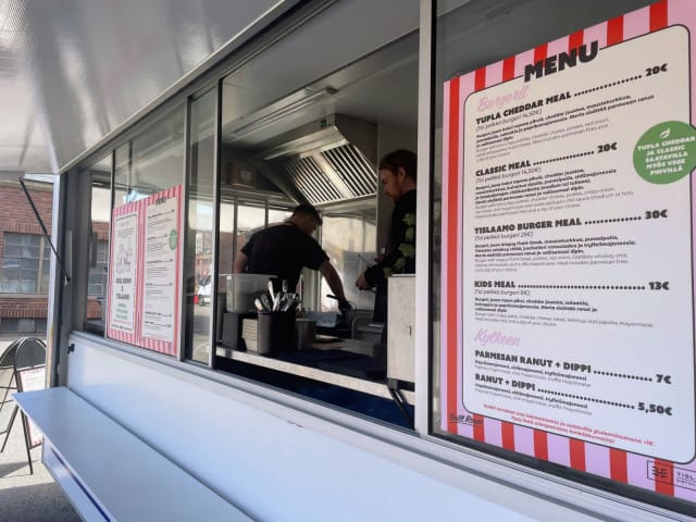 Grill Roomin listalta löytyy niin Hankasalmen ikisuosikkeja kuin uusia tulokkaita.