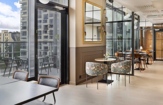 Freja Rooftopin sisätiloihin mahtuu yli 40 henkeä.