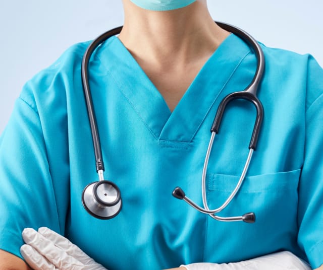 Hoito toteutetaan valvotuissa olosuhteissa ja kestää seurantoineen lähemmäs työpäivän verran. Kuvituskuva.