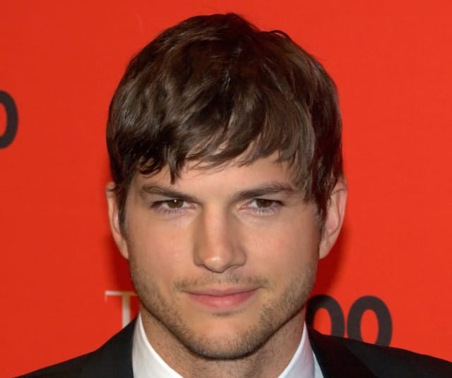 Ashton Kutcher kuvattuna 2010.
