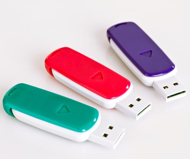 Kuvassa tekoälykolmoset, koska emme tiedä miltä tekoälyvauvat näyttävät.