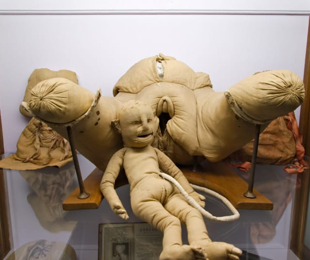 Coudrayn kehittämä "La Machine" on esillä Rouenin lääketieteellisessä museossa.